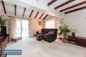 Sitting Room- click for photo gallery